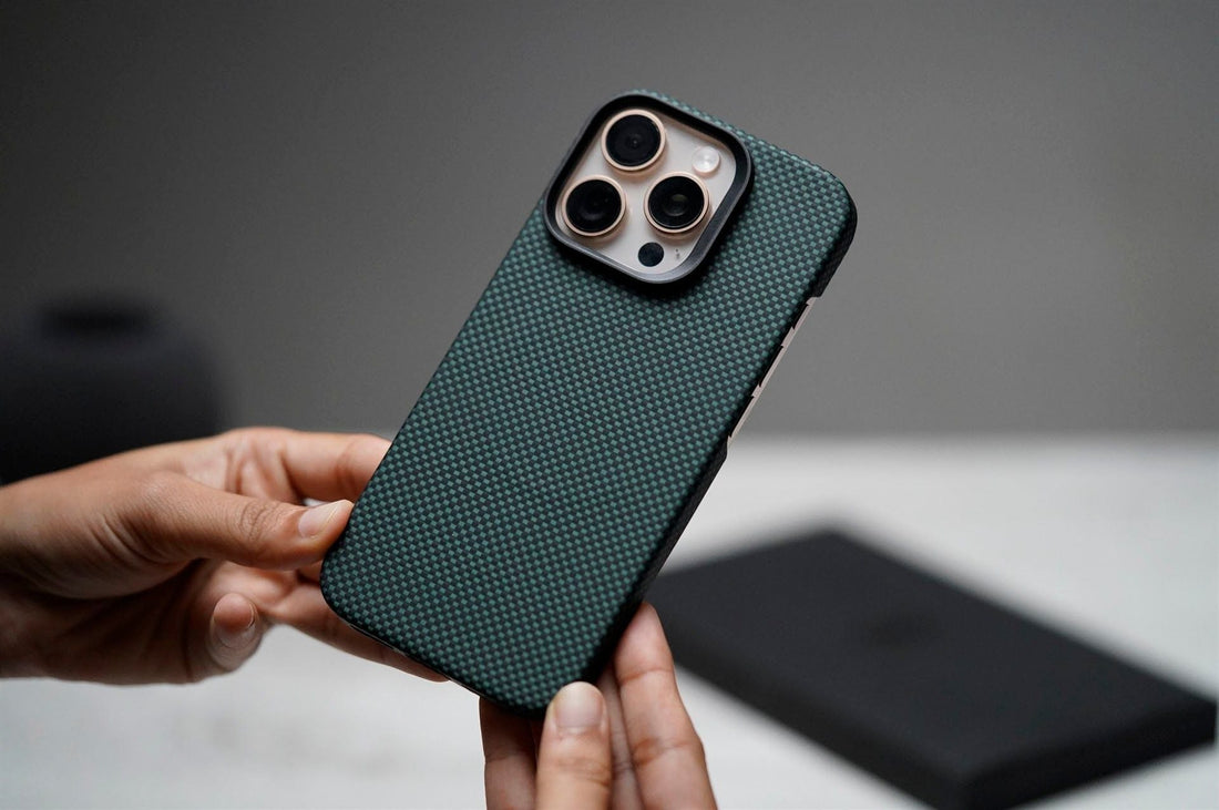 Magsafe Polar Blue Real Aramid Carbon Fiber Case